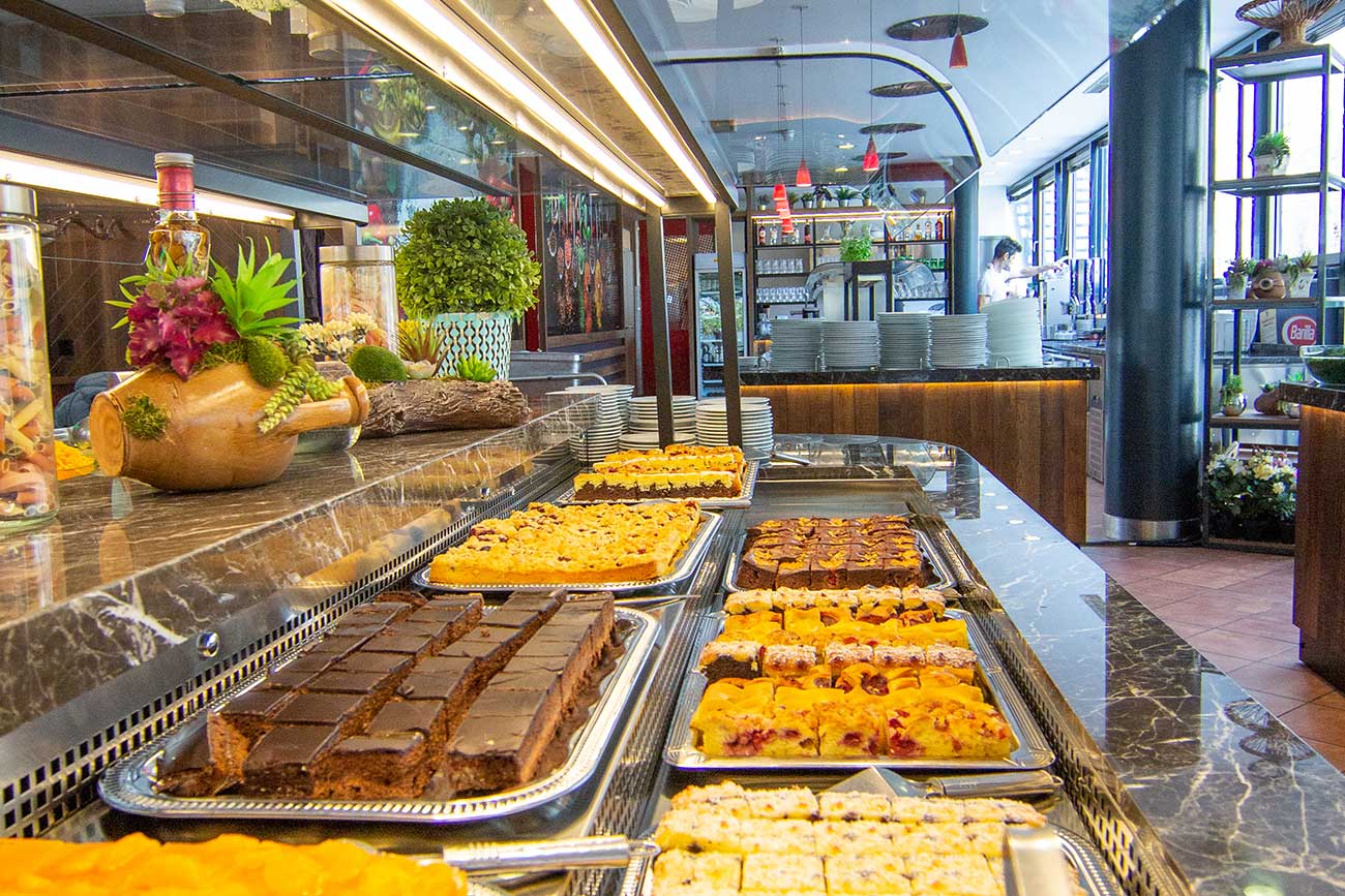 Catering Innsbruck Mittagsbuffet All You Can Eat Buffet